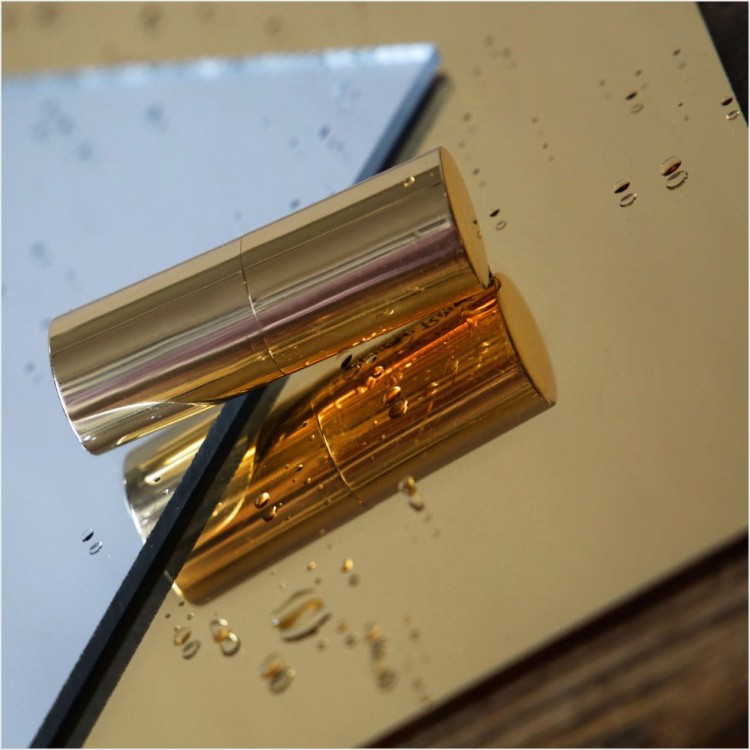 Plexi lustro złote 2 mm 600×400 mm – efekt odbicia | ALUPLEXI