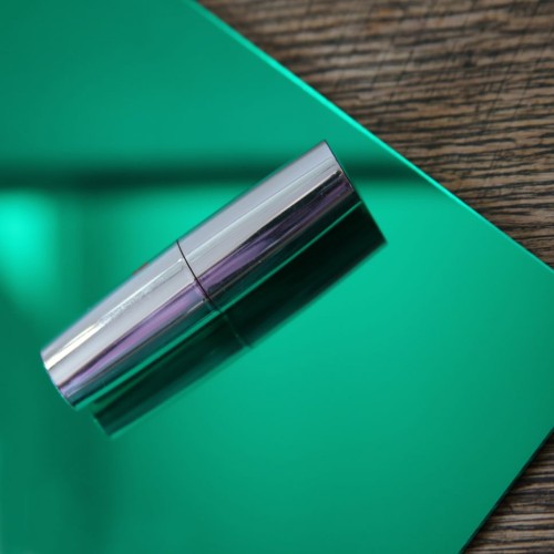 Plexi lustro zielone 1,9 mm 600×400 mm – efekt odbicia | ALUPLEXI
