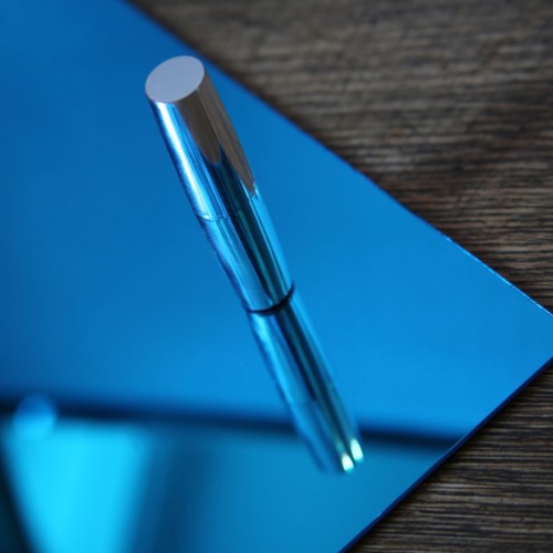 Plexi lustro turkusowe 1,9 mm 400×300 mm – efekt odbicia | ALUPLEXI