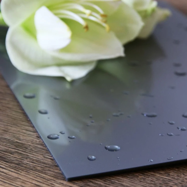 Plexi Metallic Silver arkusz z metalicznym połyskiem - tester ALUPLEXI